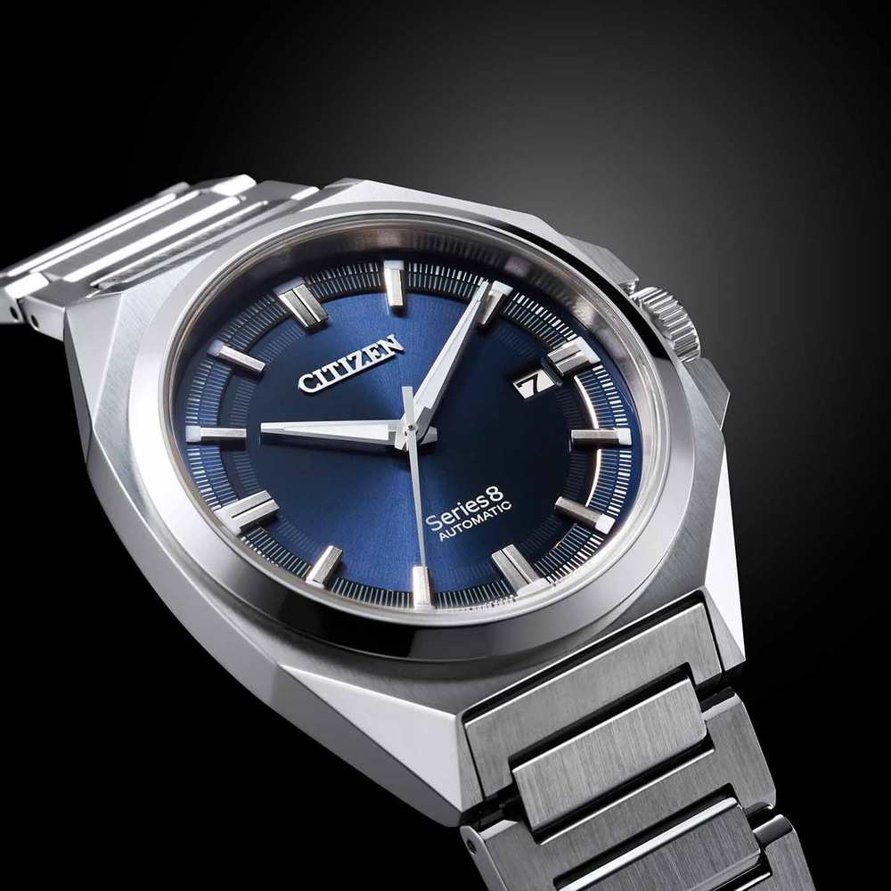 Montre automatique Citizen Series 8 avec cadran bleu et bracelet argenté