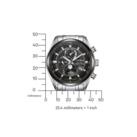 Montre Citizen en titane, radio-contrôlée, Eco-Drive et avec plusieurs cadrans.