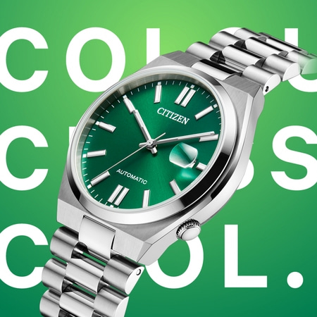 Montre Citizen avec cadran vert et bracelet argenté, design cool.