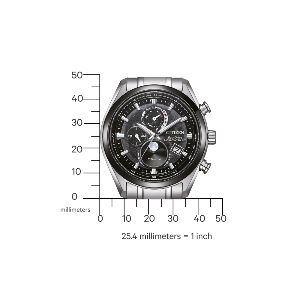 Montre Citizen en titane, radio-contrôlée, Eco-Drive et avec plusieurs cadrans.