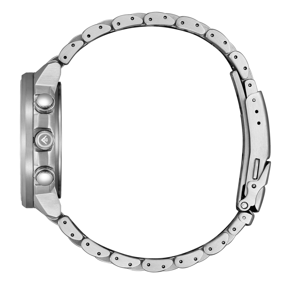 Montre argentée avec bracelet en métal, vue latérale, gros plan, détails visibles