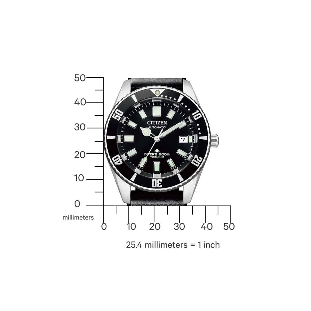 Montre Citizen avec cadran noir, titane et échelle de mesure.