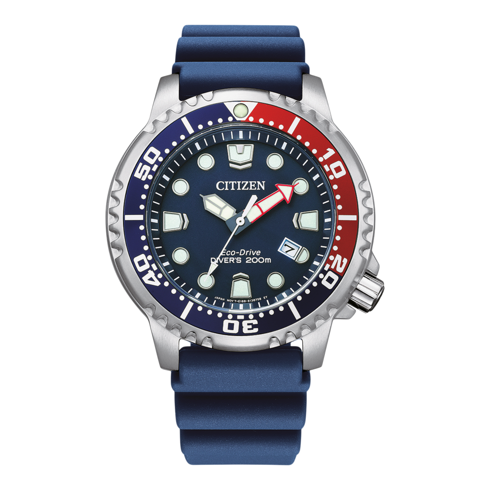 Montre Citizen avec lunette bleue et rouge, bracelet bleu et affichage de la date.
