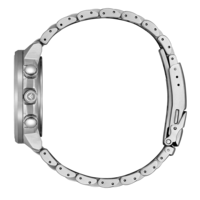 Montre argentée avec bracelet en métal, vue latérale, gros plan, design élégant