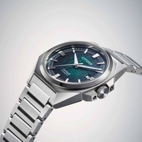 Montre automatique Citizen Series 8 avec cadran vert et bracelet en acier