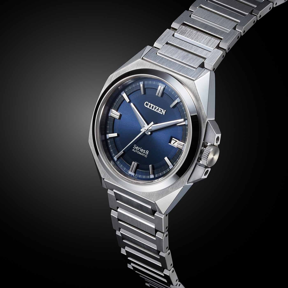 Montre automatique Citizen Series 8 avec cadran bleu et bracelet en acier