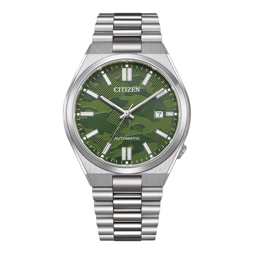 Montre Citizen avec cadran camouflage vert et bracelet argenté.